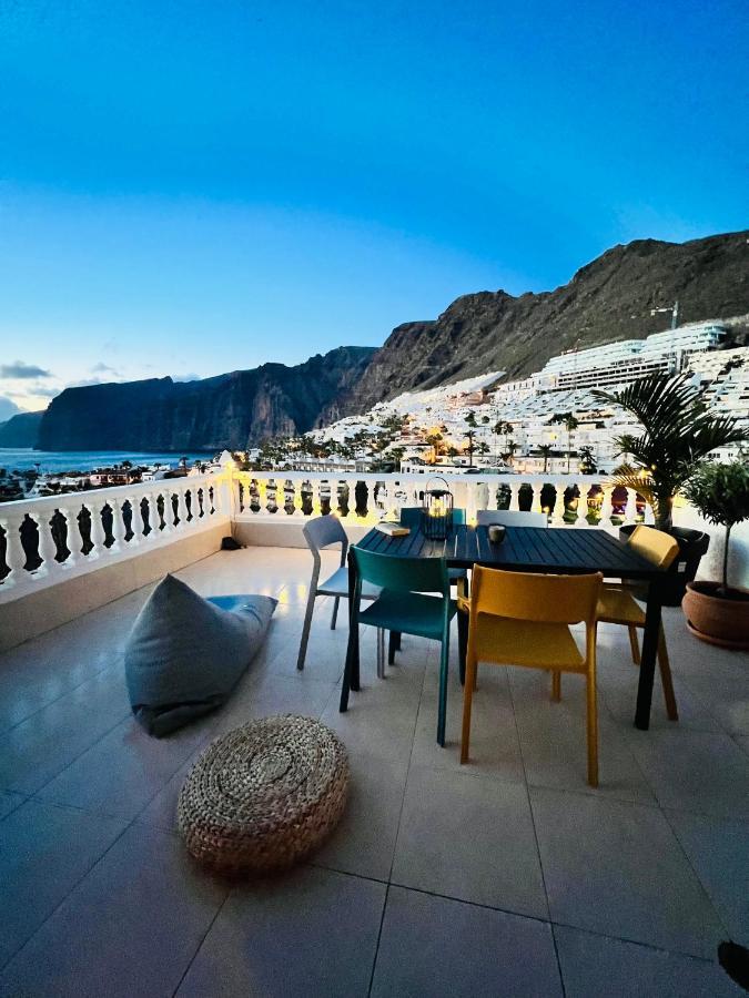 Luxury Penthouse With Breathtaking Views And Huge Private Terraces Apartment Puerto de Santiago  Exterior photo