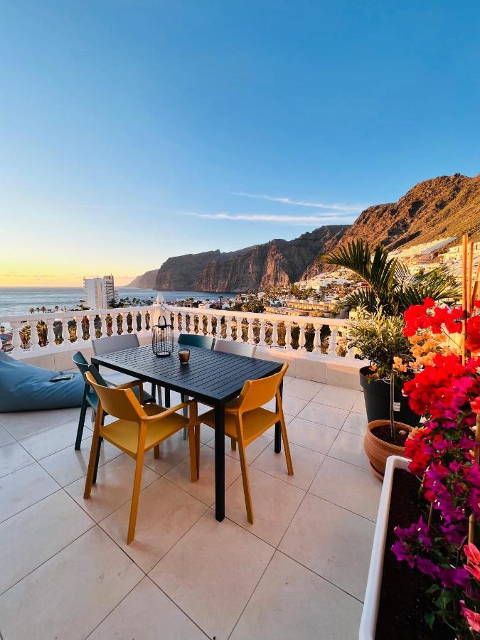 Luxury Penthouse With Breathtaking Views And Huge Private Terraces Apartment Puerto de Santiago  Exterior photo