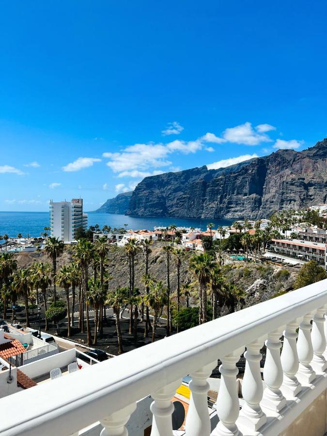 Luxury Penthouse With Breathtaking Views And Huge Private Terraces Apartment Puerto de Santiago  Exterior photo
